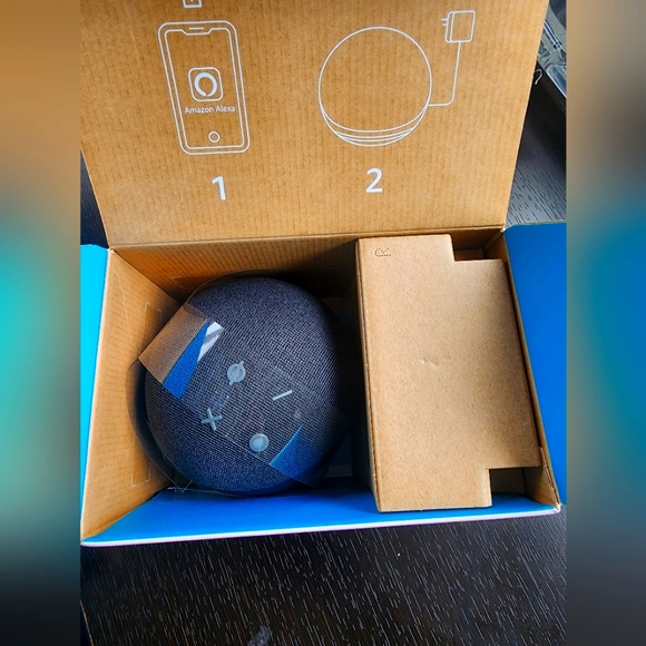 Brand New Amazon Echo Dot 4th Generation - Picture 4 of 4